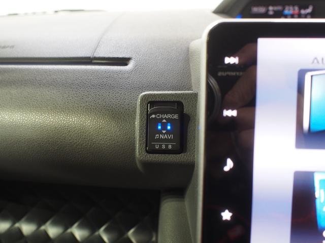 タントカスタムＸ４ＷＤ　スマートアシスト　両側パワースライドドア　ＬＥＤヘッドライト　オートライト　ダイハツ純正カーナビ　パノラマモニター　ナビ連動ドライブレコーダー　運転席助手席シートヒーター　アイドリングストップ（北海道）の中古車