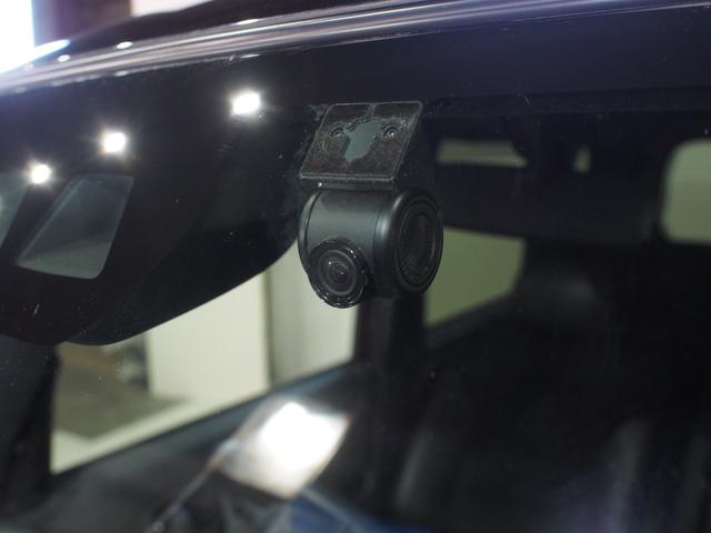 タントカスタムＲＳセレクション４ＷＤ　スマートアシスト　両側パワースライドドア　夏冬タイヤ　ＬＥＤヘッドライト　ダイハツ純正カーナビ　パノラマモニター　ナビ連動ドライブレコーダー　ＥＴＣ車載器　後席テーブル　アイドリングストップ（北海道）の中古車