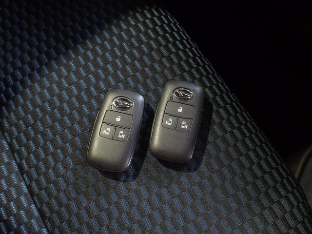 タントカスタムＸ４ＷＤ　スマートアシスト　ＬＥＤヘッドライト　オートライト　オートエアコン　オーディオレス　運転席助手席シートヒーター　電動パーキングブレーキ　アイドリングストップ　ＶＳＣ（横滑り抑制機能）（北海道）の中古車