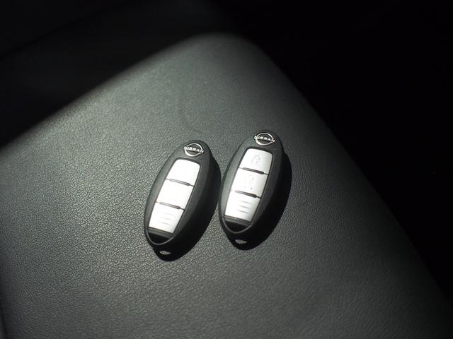 オーラニスモ２ＷＤ　純正ナビ　夏冬タイヤ　アラウンドビューモニター　インテリジェントルームミラー　前後録画ドライブレコーダー　ＥＴＣ車載器（北海道）の中古車