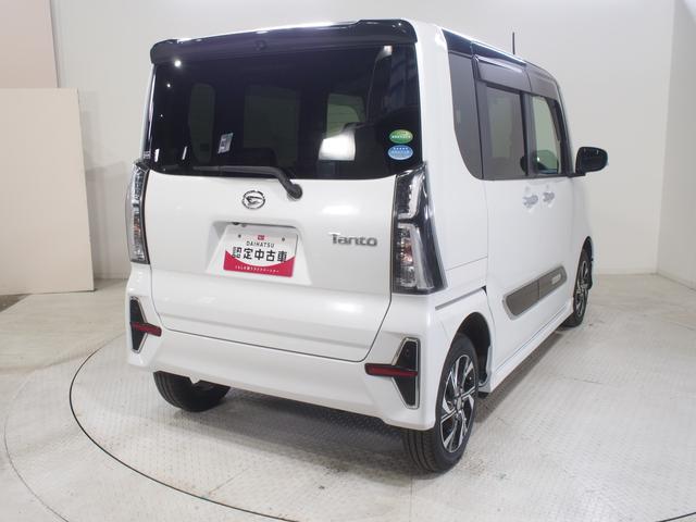 タントカスタムＸ４ＷＤ　スマートアシスト　両側パワースライドドア　ＬＥＤヘッドライト　オートライト　ダイハツ純正ナビ　バックモニター　ナビ連動ドライブレコーダー　運転席助手席シートヒーター　後席テーブル（北海道）の中古車