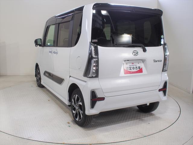 タントカスタムＸ４ＷＤ　スマートアシスト　両側パワースライドドア　ＬＥＤヘッドライト　オートライト　ダイハツ純正ナビ　バックモニター　ナビ連動ドライブレコーダー　運転席助手席シートヒーター　後席テーブル（北海道）の中古車