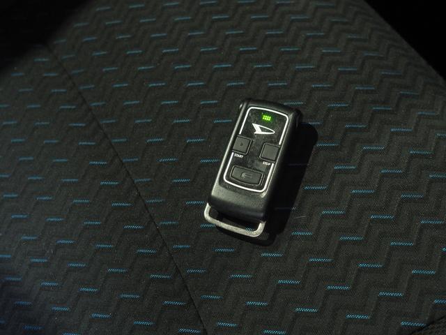 トールカスタムＧ４ＷＤ　スマートアシスト　両側パワースライドドア　ＬＥＤヘッドライト　オートライト　純正ナビ　ナビ連動ドライブレコーダー　リモコンエンジンスターター　クルーズコントロール　オートエアコン　ＥＴＣ車載器（北海道）の中古車