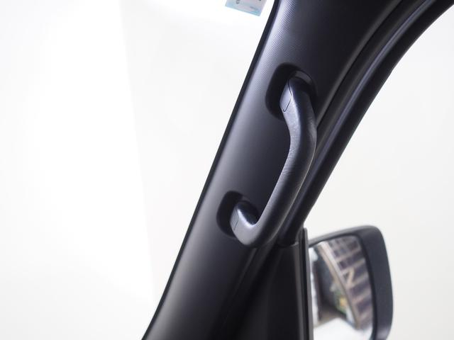 ハイゼットカーゴクルーズパートタイム４ＷＤ　スマートアシスト　夏冬タイヤ　ＬＥＤヘッドライト　オートライト　ＡＭ／ＦＭラジオ　キーフリーシステム　電動格納ドアミラー　アイドリングストップ　ＶＳＣ（横滑り抑制機能）（北海道）の中古車