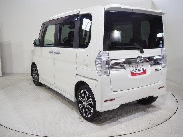 タントカスタムＲＳ４ＷＤ　スマートアシスト　夏冬タイヤ　両側パワースライドドア　ＬＥＤヘッドライト　オートライト　オートエアコン　ＣＤ／ＵＳＢチューナー　リモコンエンジンスターター　アイドリングストップ（北海道）の中古車