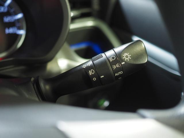 ムーヴカスタム　Ｘ４ＷＤ　ＬＥＤヘッドライト　オートライト　ダイハツ純正ナビ　バックモニター　オートエアコン　リモコンエンジンスターター　夏冬タイヤ　キーフリーシステム　アイドリングストップ　ＶＳＣ（横滑り抑制機能）（北海道）の中古車