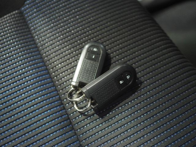ムーヴカスタム　Ｘ４ＷＤ　ＬＥＤヘッドライト　オートライト　ダイハツ純正ナビ　バックモニター　オートエアコン　リモコンエンジンスターター　夏冬タイヤ　キーフリーシステム　アイドリングストップ　ＶＳＣ（横滑り抑制機能）（北海道）の中古車