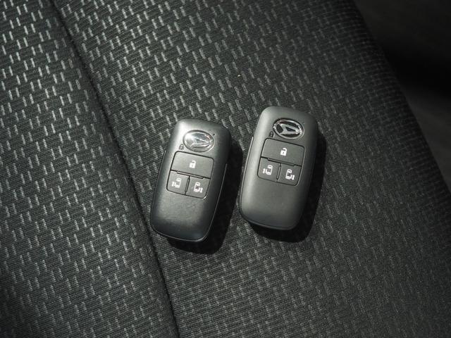 トールＧ４ＷＤ　スマートアシスト　両側パワースライドドア　ＬＥＤヘッドライト　オートライト　オートエアコン　ダイハツ純正ナビ　バックモニター　運転席助手席シートヒーター　キーフリーシステム　アルミホイール（北海道）の中古車