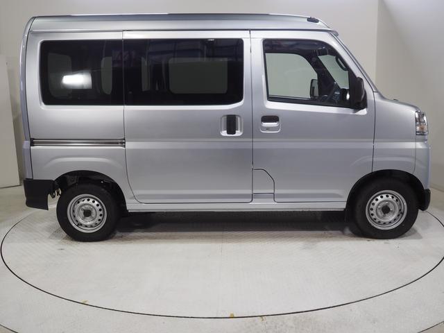ハイゼットカーゴＤＸパートタイム４ＷＤ　ＣＶＴ　スマートアシスト　両側スライドドア　キーレスエントリー　ＡＭ／ＦＭラジオ　オートライト　エアコン　アイドリングストップ　ＶＳＣ（横滑り抑制機能）（北海道）の中古車