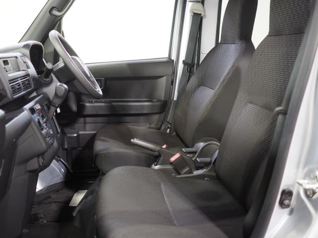 ハイゼットカーゴＤＸパートタイム４ＷＤ　ＣＶＴ　スマートアシスト　両側スライドドア　キーレスエントリー　ＡＭ／ＦＭラジオ　オートライト　エアコン　アイドリングストップ　ＶＳＣ（横滑り抑制機能）（北海道）の中古車
