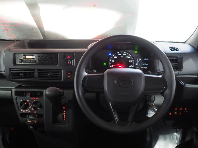 ハイゼットカーゴＤＸパートタイム４ＷＤ　ＣＶＴ　スマートアシスト　両側スライドドア　キーレスエントリー　ＡＭ／ＦＭラジオ　オートライト　エアコン　アイドリングストップ　ＶＳＣ（横滑り抑制機能）（北海道）の中古車