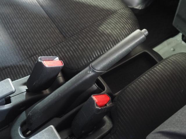 ハイゼットカーゴＤＸパートタイム４ＷＤ　ＣＶＴ　スマートアシスト　両側スライドドア　キーレスエントリー　ＡＭ／ＦＭラジオ　オートライト　エアコン　アイドリングストップ　ＶＳＣ（横滑り抑制機能）（北海道）の中古車