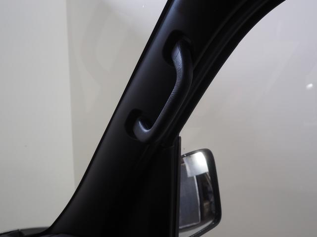 ハイゼットカーゴＤＸパートタイム４ＷＤ　ＣＶＴ　スマートアシスト　両側スライドドア　キーレスエントリー　ＡＭ／ＦＭラジオ　オートライト　エアコン　アイドリングストップ　ＶＳＣ（横滑り抑制機能）（北海道）の中古車