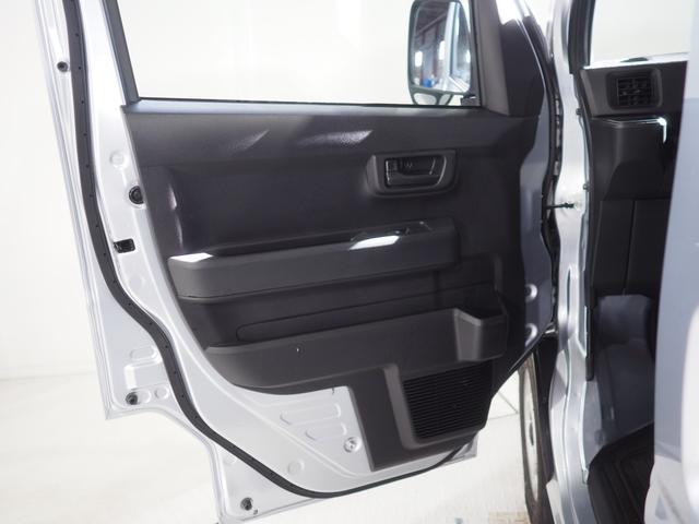 ハイゼットカーゴＤＸパートタイム４ＷＤ　ＣＶＴ　スマートアシスト　両側スライドドア　キーレスエントリー　ＡＭ／ＦＭラジオ　オートライト　エアコン　アイドリングストップ　ＶＳＣ（横滑り抑制機能）（北海道）の中古車