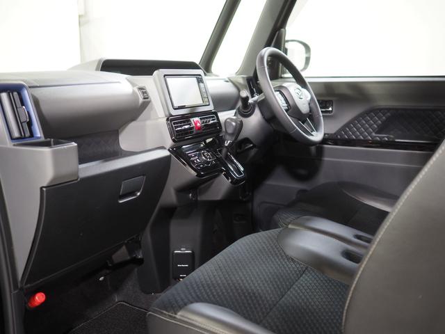 タントカスタムＲＳ４ＷＤ　両側パワースライドドア　夏冬タイヤ　スマートアシスト　ＬＥＤヘッドライト　オートライト　オートエアコン　ダイハツ純正ナビ　パノラマモニター　リモコンエンジンスターター　ドライブレコーダー（北海道）の中古車