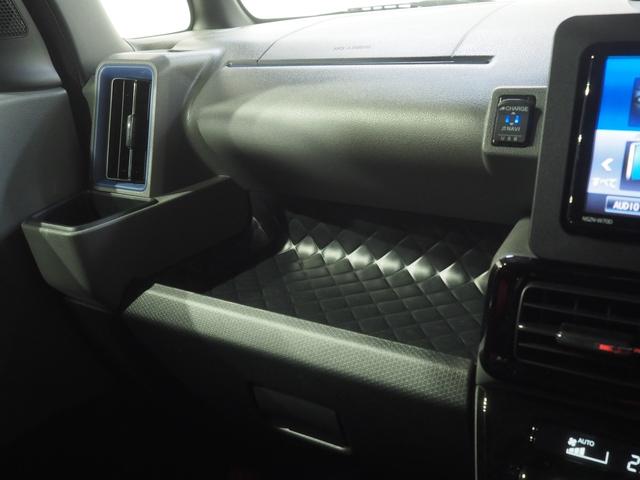 タントカスタムＲＳ４ＷＤ　両側パワースライドドア　夏冬タイヤ　スマートアシスト　ＬＥＤヘッドライト　オートライト　オートエアコン　ダイハツ純正ナビ　パノラマモニター　リモコンエンジンスターター　ドライブレコーダー（北海道）の中古車