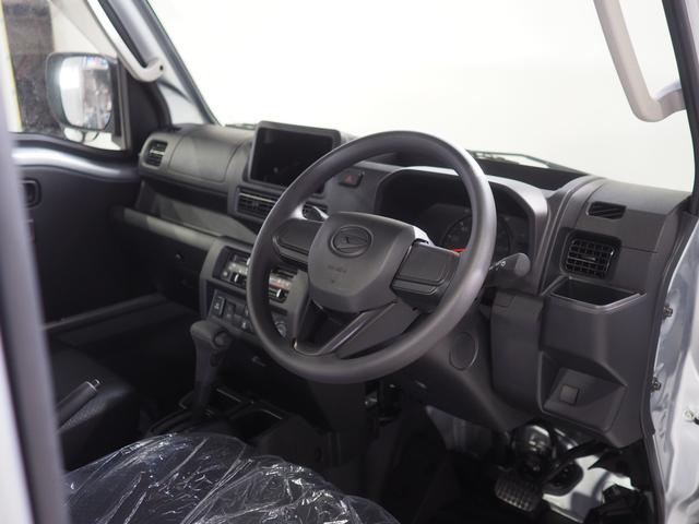 ハイゼットトラックジャンボスタンダードパートタイム４ＷＤ　ＣＶＴ　キーフリーシステム　パワーウィンドウ　電動格納ドアミラー　オーディオレス　前後コーナーセンサー　アイドリングストップ　スマートアシスト　ＶＳＣ（横滑り抑制機能）（北海道）の中古車