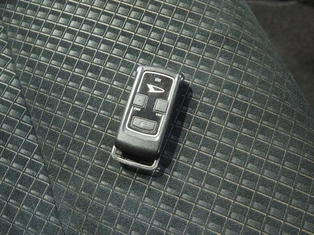 タントカスタムＸセレクション４ＷＤ　両側パワースライドドア　ＬＥＤヘッドライト　オートライト　ダイハツ純正ナビ　バックモニター　リモコンエンジンスターター　前後コーナーセンサー　アイドリングストップ　ＶＳＣ（横滑り抑制機能）（北海道）の中古車