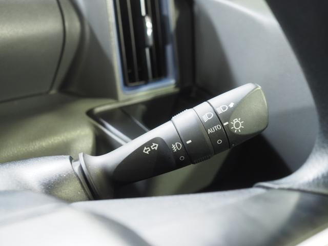 タントカスタムＸセレクション４ＷＤ　両側パワースライドドア　ＬＥＤヘッドライト　オートライト　ダイハツ純正ナビ　バックモニター　リモコンエンジンスターター　前後コーナーセンサー　アイドリングストップ　ＶＳＣ（横滑り抑制機能）（北海道）の中古車