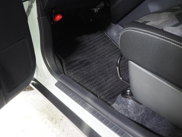 タフトＧターボ　ダーククロムベンチャー４ＷＤ　ガラスルーフ　ＬＥＤヘッドライト　オートライト　スマホ連携ディスプレイオーディオ　バックモニター　シートヒーター　キーフリーシステム　電動パーキングブレーキ　アイドリングストップ（北海道）の中古車