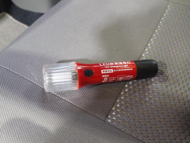 ミライースXf スマートセレクションSA4WD 夏冬タイヤ カーナビ リモコンエンジンスターター キーレスエントリー デジタルメーター ETC車載器 電動格納ドアミラー アイドリングストップ スマートアシスト VSC(横滑り抑制機能)(北海道)の中古車