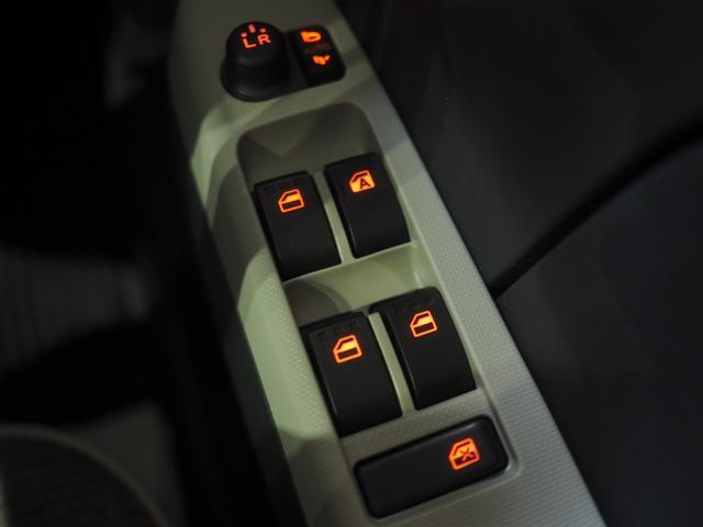 ミラトコットＧ　リミテッド　ＳＡIII４ＷＤ　ダイハツ純正ナビ　ナビ連動ドライブレコーダー　パノラマモニター　リモコンエンジンスターター　運転席助手席シートヒーター　ＬＥＤヘッドライト　オートライト　オートエアコン　キーフリーシステム（北海道）の中古車