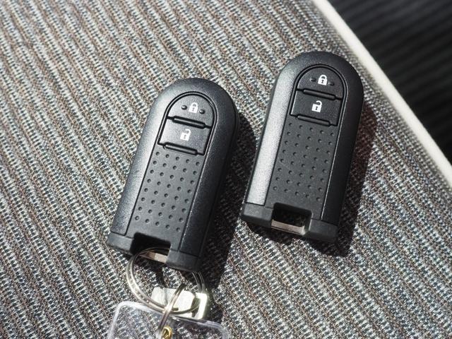 ミラトコットＧ　リミテッド　ＳＡIII４ＷＤ　ダイハツ純正ナビ　ナビ連動ドライブレコーダー　パノラマモニター　リモコンエンジンスターター　運転席助手席シートヒーター　ＬＥＤヘッドライト　オートライト　オートエアコン　キーフリーシステム（北海道）の中古車