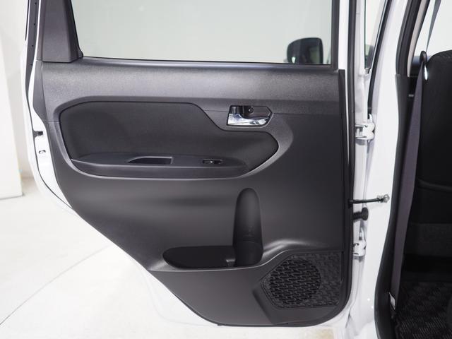 ムーヴカスタム　ＸリミテッドII　ＳＡIII４ＷＤ　ダイハツ純正ナビ　パノラマモニター　ナビ連動ドライブレコーダー　リモコンエンジンスターター　ＥＴＣ車載器　キーフリーシステム　運転席シートヒーター　オートライト　オートエアコン　アルミホイール（北海道）の中古車