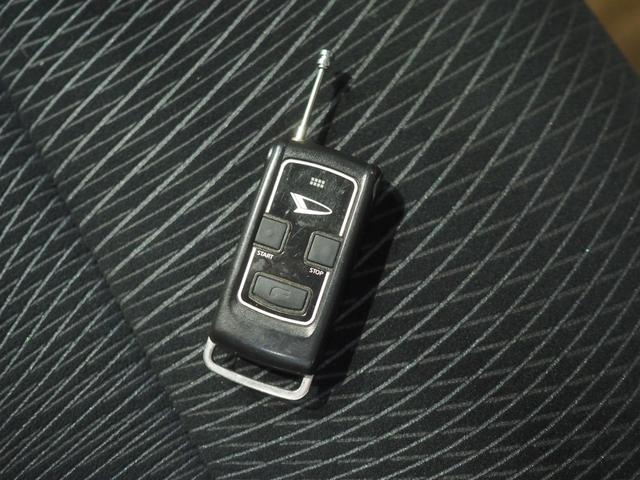 ムーヴカスタム　ＲＳ　ハイパー４ＷＤ　夏冬タイヤ　ＣＤ／ＵＳＢチューナー　ＬＥＤヘッドライト　オートライト　オートエアコン　キーフリーシステム　ＶＳＣ（横滑り抑制機能）　アイドリングストップ（北海道）の中古車