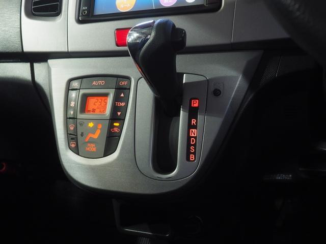 ムーヴカスタム Xリミテッド4WD 夏冬タイヤ ダイハツ純正ナビ バックモニター リモコンエンジンスターター HIDヘッドライト キーフリーシステム オートエアコン アルミホイール(北海道)の中古車
