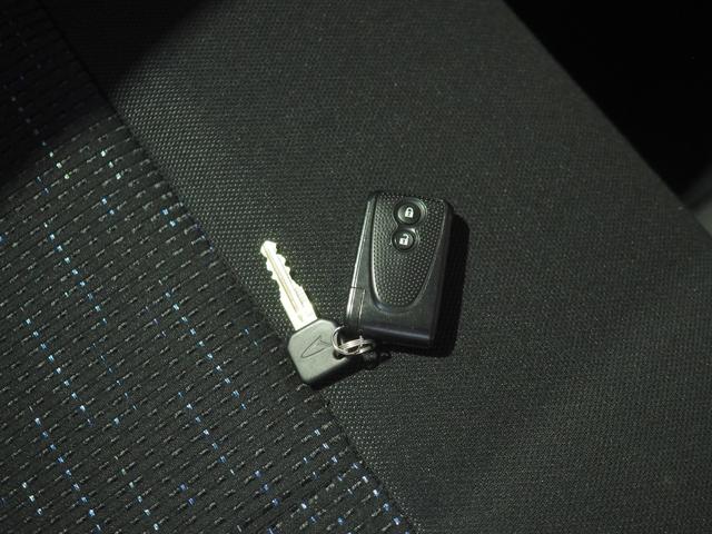 ムーヴカスタム Xリミテッド4WD 夏冬タイヤ ダイハツ純正ナビ バックモニター リモコンエンジンスターター HIDヘッドライト キーフリーシステム オートエアコン アルミホイール(北海道)の中古車