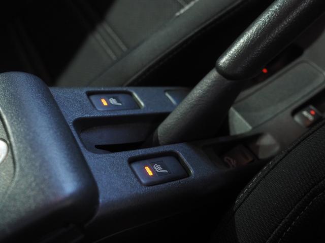 コペンローブ電動オープンルーフ　ダイハツ純正ナビ　ＬＥＤヘッドライト　キーフリーシステム　運転席助手席シートヒーター　アイドリングストップ　ＶＳＣ（横滑り抑制機能）（北海道）の中古車
