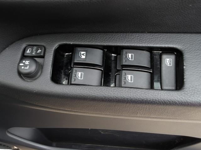 キャストスポーツＳＡIII４ＷＤ　スマートアシスト　ＬＥＤヘッドライト　オートライト　オートエアコン　ダイハツ純正ナビ　バックモニター　キーフリーシステム　ＥＴＣ車載器　リモコンエンジンスターター　アイドリングストップ（北海道）の中古車