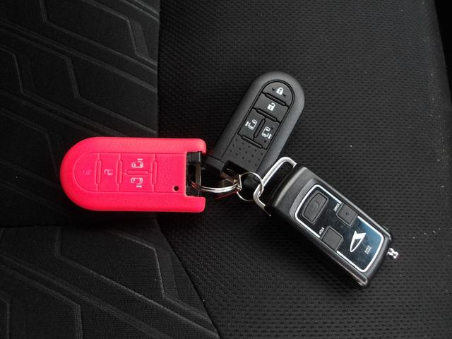 トールカスタムＧ　リミテッドII　ＳＡIII４ＷＤ　スマートアシスト　両側パワースライドドア　ＬＥＤヘッドライト　ダイハツ純正ナビ　後席モニター　ドライブレコーダー　リモコンエンジンスターター　クルーズコントロール　アイドリングストップ（北海道）の中古車