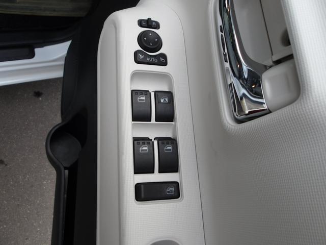 ムーヴキャンバスストライプスG4WD スマートアシスト 両側パワースライドドア LEDヘッドライト オートライト CDチューナー 運転席助手席シートヒーター オートエアコン 電動パーキングブレーキ 前後コーナーセンサー(北海道)の中古車