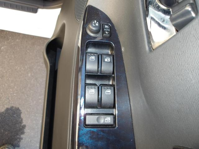 タントカスタムRS トップエディションSAIII4WD 両側パワースライドドア LEDヘッドライト ダイハツ純正ナビ リモコンエンジンスターター LEDヘッドライト オートライト オートエアコン ETC車載器 アルミホイール(北海道)の中古車