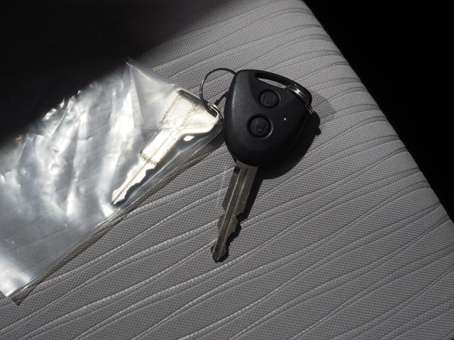 ミライースＬ　ＳＡIII４ＷＤ　オーディオレス　キーレスエントリー　デジタルメーター　前後コーナーセンサー　スマートアシスト　アイドリングストップ　ＶＳＣ（横滑り抑制機能）（北海道）の中古車