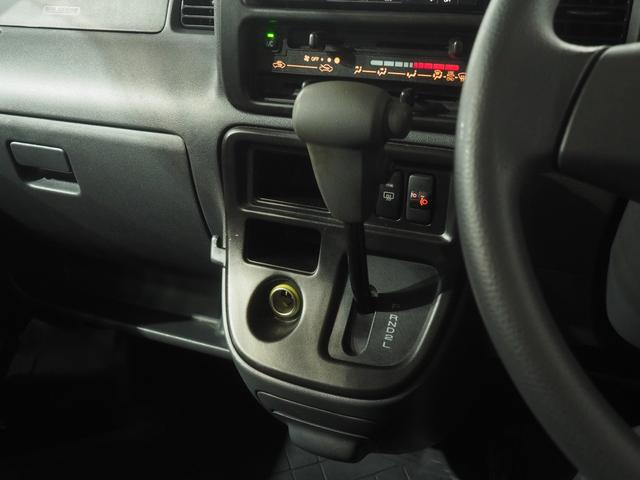 ハイゼットカーゴＤＸパートタイム４ＷＤ　両側スライドドア　カーナビ　バックモニター　リモコンエンジンスターター　キーレスエントリー　運転席助手席パワーウィンドウ　エアコン（北海道）の中古車