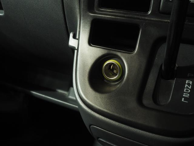 ハイゼットカーゴＤＸパートタイム４ＷＤ　両側スライドドア　カーナビ　バックモニター　リモコンエンジンスターター　キーレスエントリー　運転席助手席パワーウィンドウ　エアコン（北海道）の中古車