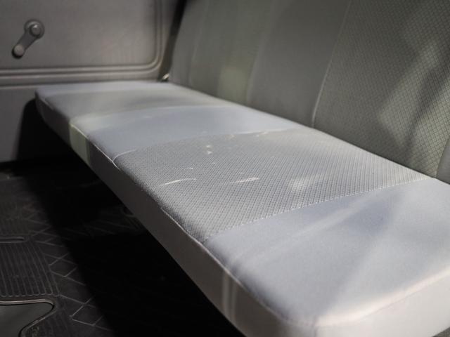 ハイゼットカーゴＤＸパートタイム４ＷＤ　両側スライドドア　カーナビ　バックモニター　リモコンエンジンスターター　キーレスエントリー　運転席助手席パワーウィンドウ　エアコン（北海道）の中古車