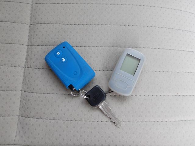 ミラココアココアプラスＸ４ＷＤ　カーナビ　リモコンエンジンスターター　ＥＴＣ車載器　オートエアコン　キーフリーシステム　ドアミラーターンランプ　電動格納ドアミラー（北海道）の中古車