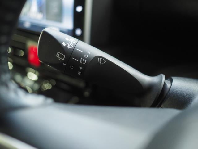 タントカスタムＲＳスタイルセレクション４ＷＤ　両側パワースライドドア　ダイハツ純正ナビ　バックモニター　後席フリップダウンモニター　リモコンエンジンスターター　クルーズコントロール　ＥＴＣ車載器　シートヒーター　後席テーブル（北海道）の中古車