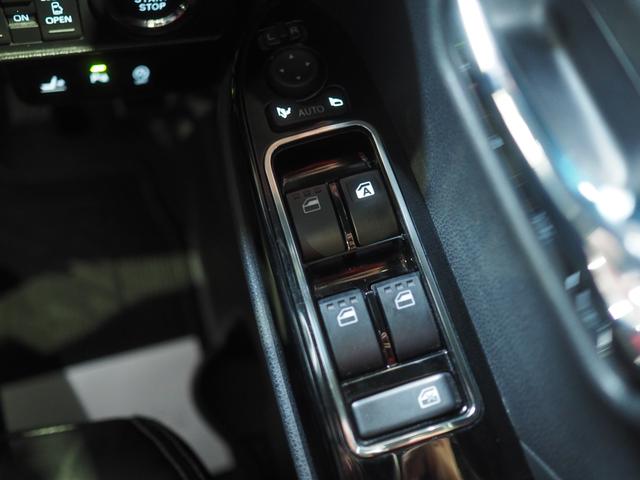 タントカスタムＲＳスタイルセレクション４ＷＤ　両側パワースライドドア　ダイハツ純正ナビ　バックモニター　後席フリップダウンモニター　リモコンエンジンスターター　クルーズコントロール　ＥＴＣ車載器　シートヒーター　後席テーブル（北海道）の中古車