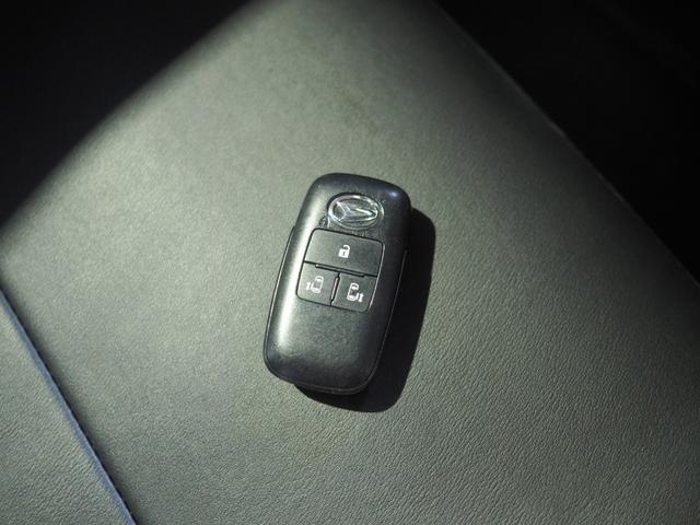 タントカスタムＲＳスタイルセレクション４ＷＤ　両側パワースライドドア　ダイハツ純正ナビ　バックモニター　後席フリップダウンモニター　リモコンエンジンスターター　クルーズコントロール　ＥＴＣ車載器　シートヒーター　後席テーブル（北海道）の中古車