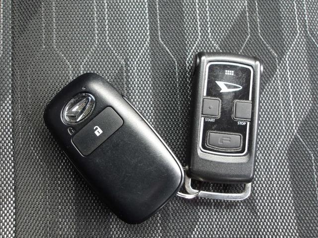 タフトＧ４ＷＤ　ガラスルーフ　ダイハツ純正ナビ　ドライブレコーダー　ＥＴＣ車載器　リモコンエンジンスターター　運転席助手席シートヒーター　電動パーキングブレーキ　アイドリングストップ　ＶＳＣ（横滑り抑制機能）（北海道）の中古車