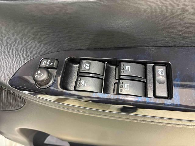 タントカスタムＲＳ　トップエディションＳＡIII４ＷＤ　アルミホイール　ターボ　アイドリングストップ　オートマチックハイビーム　衝突防止システム　ＬＥＤヘッドランプ　レーンアシスト　スマートキー　記録簿　禁煙車　ワンオーナー（北海道）の中古車