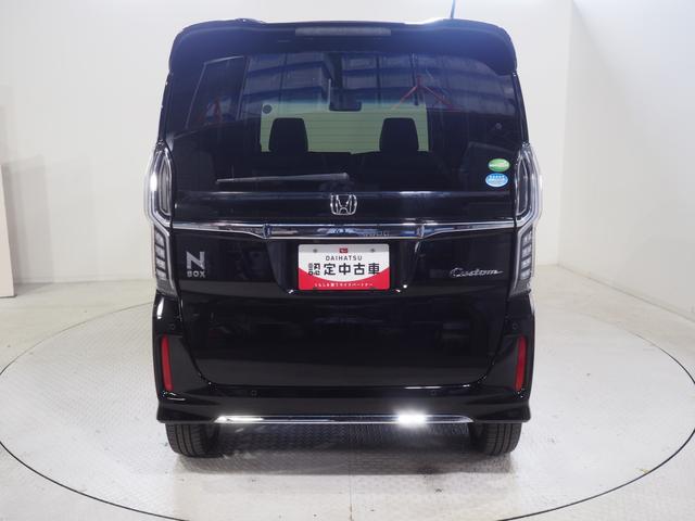 Ｎ−ＢＯＸカスタムＬターボ４ＷＤ　両側パワースライドドア　ＬＥＤヘッドライト　オートライト　オートエアコン　ホンダ純正ナビ　バックモニター　リモコンエンジンスターター　ＥＴＣ車載器　シートヒーター　後席テーブル　アルミホイール（北海道）の中古車