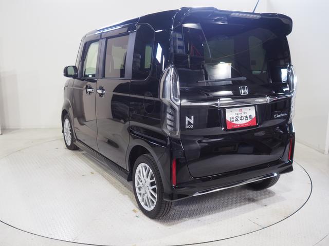 Ｎ−ＢＯＸカスタムＬターボ４ＷＤ　両側パワースライドドア　ＬＥＤヘッドライト　オートライト　オートエアコン　ホンダ純正ナビ　バックモニター　リモコンエンジンスターター　ＥＴＣ車載器　シートヒーター　後席テーブル　アルミホイール（北海道）の中古車