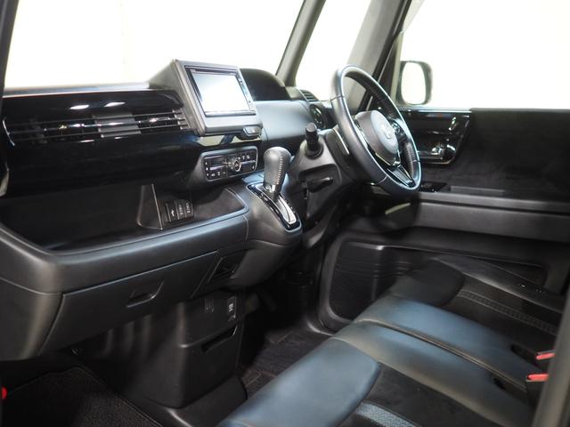 Ｎ−ＢＯＸカスタムＬターボ４ＷＤ　両側パワースライドドア　ＬＥＤヘッドライト　オートライト　オートエアコン　ホンダ純正ナビ　バックモニター　リモコンエンジンスターター　ＥＴＣ車載器　シートヒーター　後席テーブル　アルミホイール（北海道）の中古車