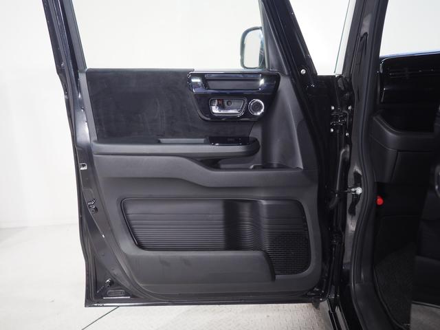 Ｎ−ＢＯＸカスタムＬターボ４ＷＤ　両側パワースライドドア　ＬＥＤヘッドライト　オートライト　オートエアコン　ホンダ純正ナビ　バックモニター　リモコンエンジンスターター　ＥＴＣ車載器　シートヒーター　後席テーブル　アルミホイール（北海道）の中古車